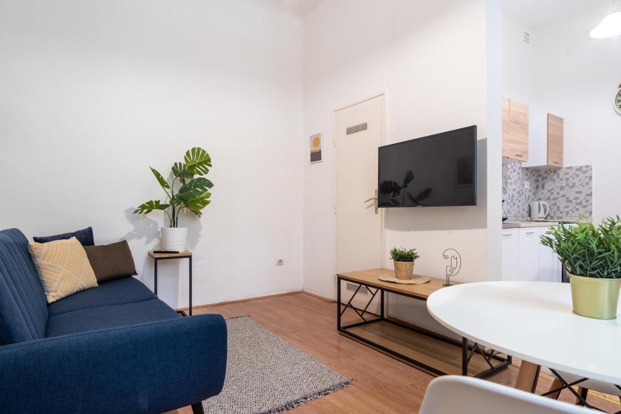 Апартаменти Very Central 1-Br Apt With Patio Будапешт Екстер'єр фото