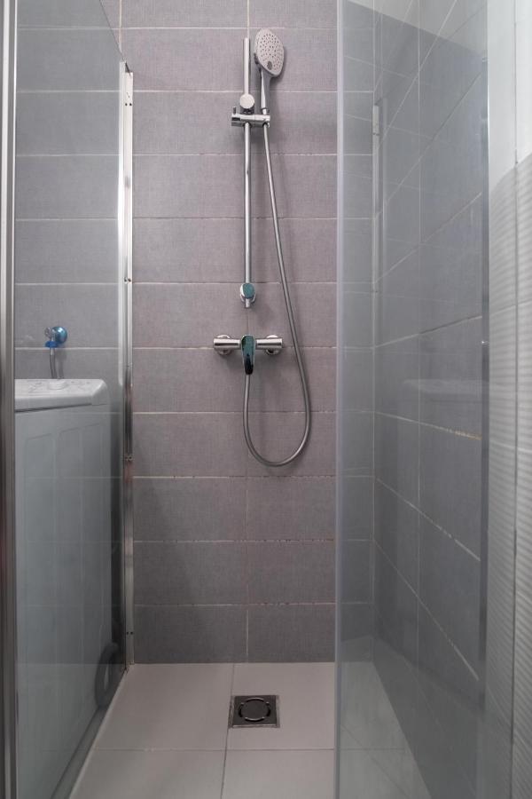 Апартаменти Very Central 1-Br Apt With Patio Будапешт Екстер'єр фото